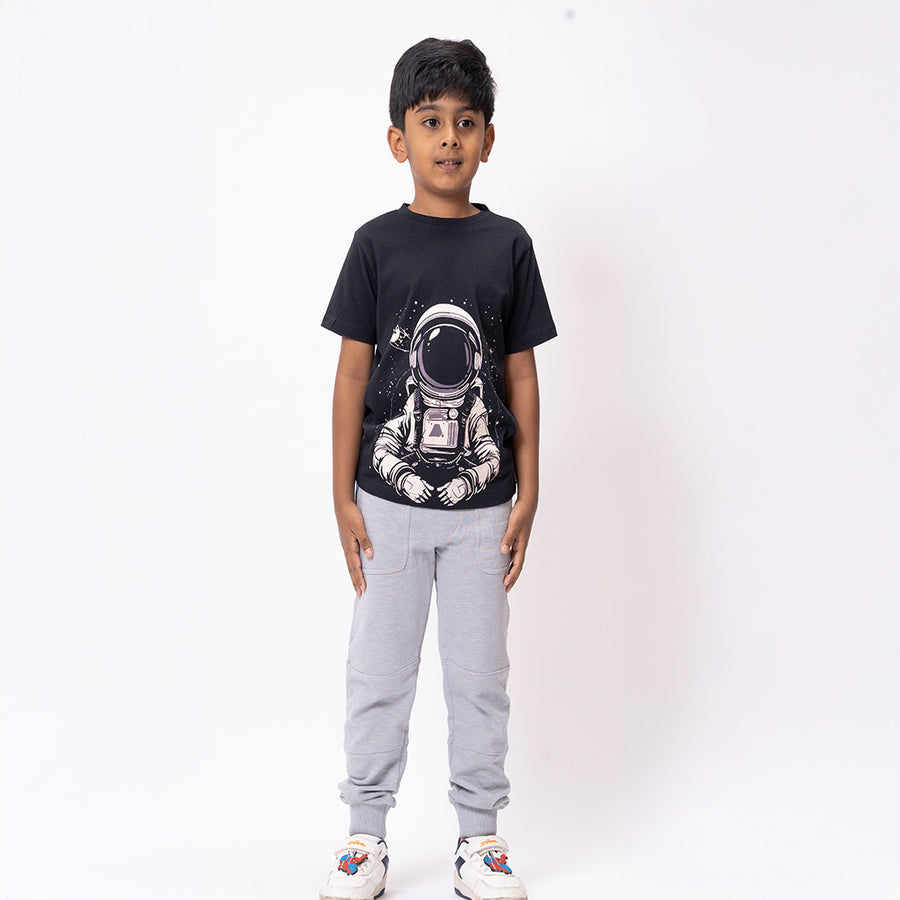 Boys Astronaut Graphic T-shirt & Grey Jogger Set